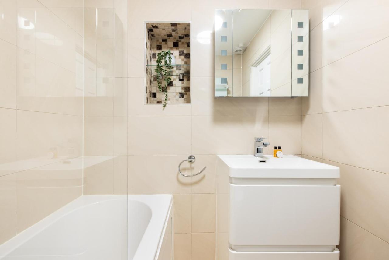 The Paddington Collection Apartment London
